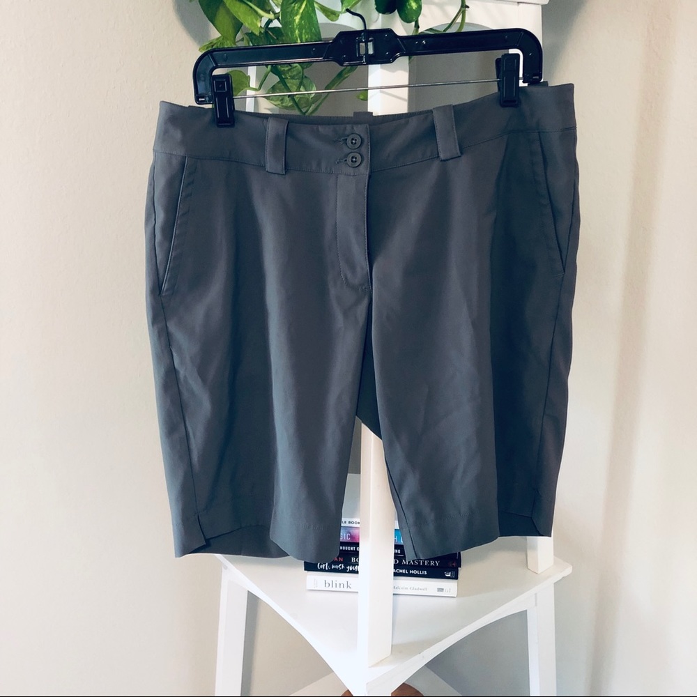 Nike Golf Dri-Fit Shorts in Grey. Medium.